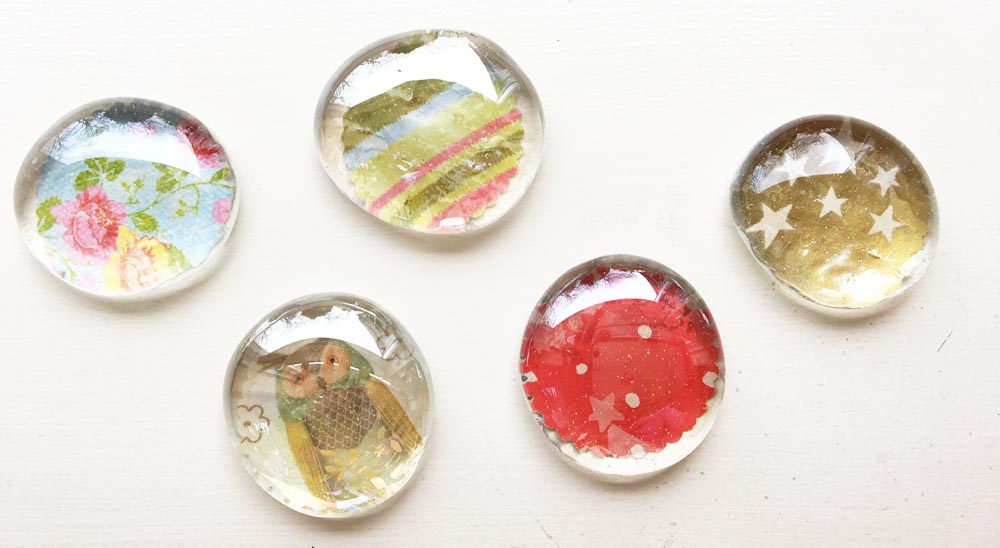 Last Minute Gift Ideas: DIY for kids. 3 quick, fun and easy gifts for kids to make. A candle holder, fridge magnets, bookmarks and Santa card. #gradeonederful #giftideas #christmasgifts #giftskidscanmakeforchristmas
