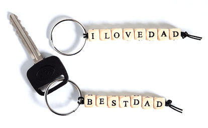 Keychain gifts for kids to make for Christmas. Salt dough ornament gifts for kids to make for Christmas. Easy Low Prep Christmas Gifts Kids Can Make! A collection of 10 Christmas gifts for kids to make for their parents. Fast, inexpensive and relatively low prep. You\'re gonna love \'em! #christmas #christmasgifts #christmasgiftskidsmake