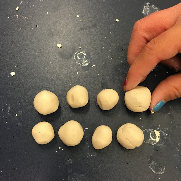 Making cubes with fast drying clay and drinking straws. GradeONEderful.com Making cubes with fast drying clay and drinking straws. GradeONEderful.com