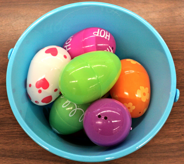 A spring poem for K or Grade 1. A fun egg activity.